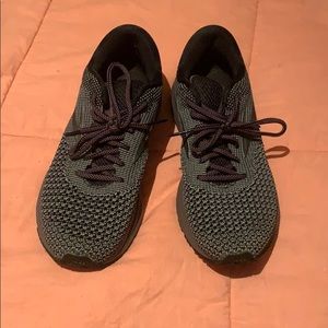 Brooks shoes